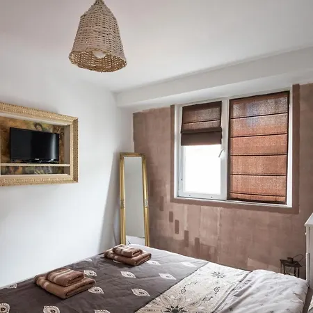 Domus Center With Parking アパート *