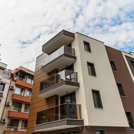 Domus Center With Parking